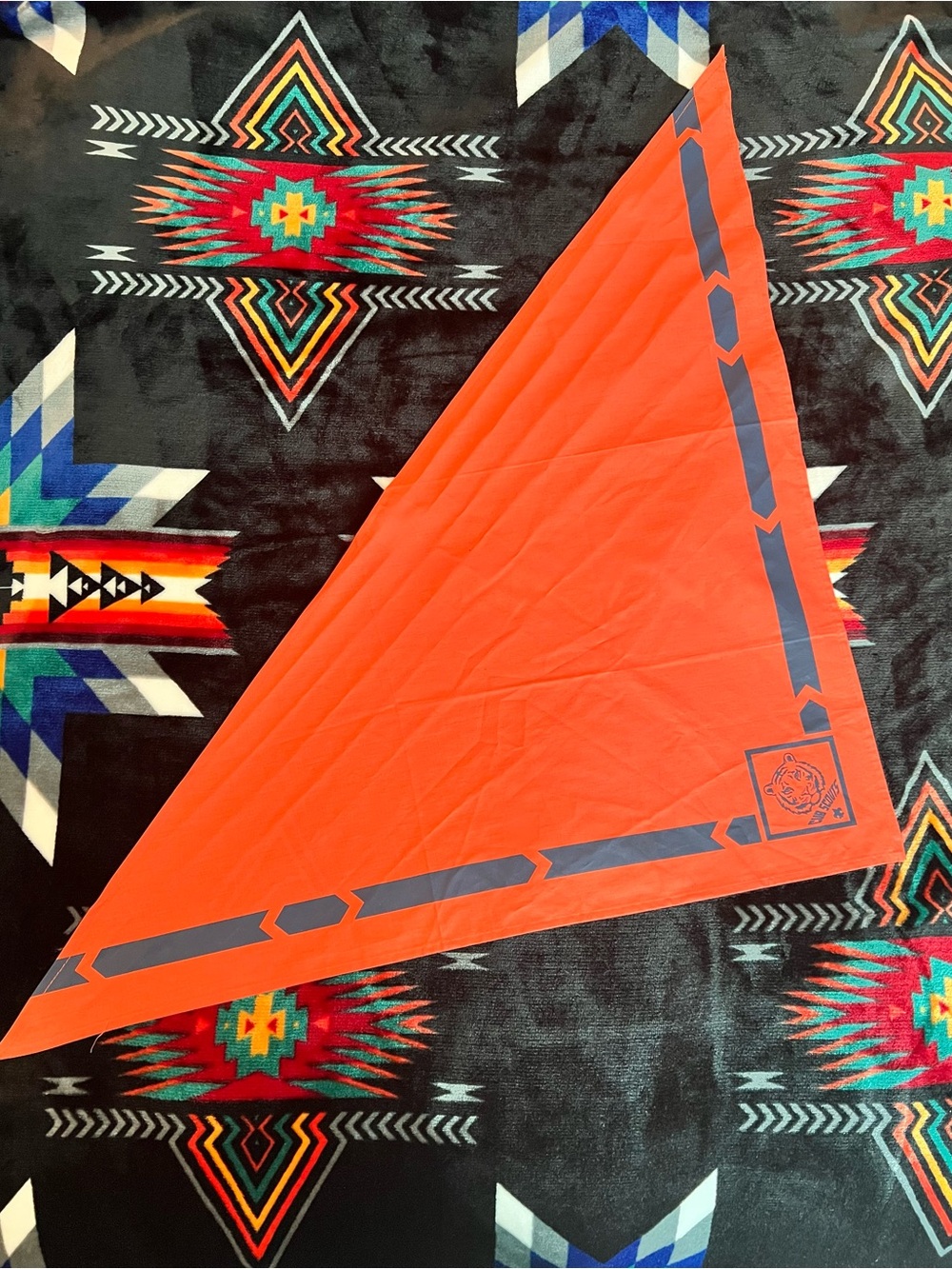 ⚜️🧡🐯🔹Official Cub Scouts orange neckerchief